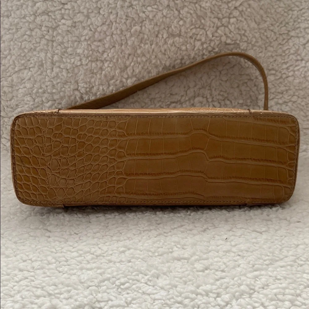 Tommy Hilfiger Tan Shoulder Bag with Alligator Print - Picture 4 of 9